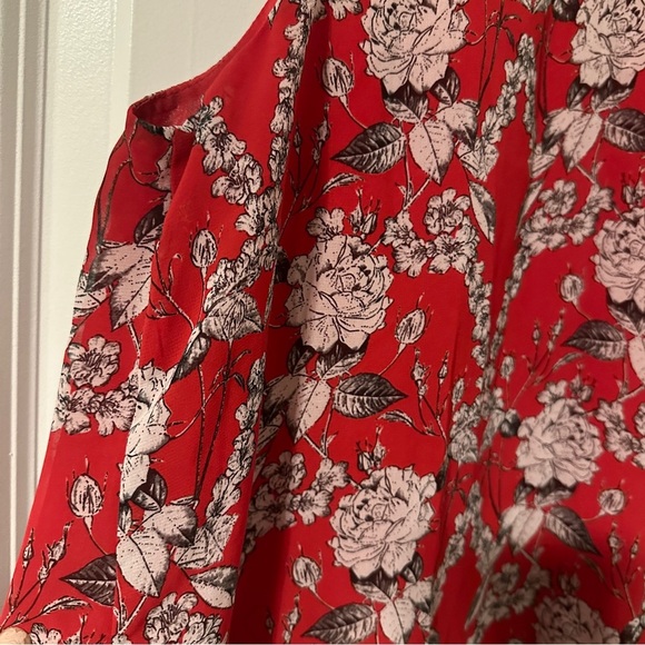 Max Studio Red Floral Keyhole Back Tank Top Women’s Size Large Spring Feminine - Picture 10 of 13